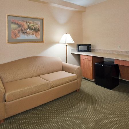 Holiday Inn Express Hotel & Suites Drums-Hazelton, An Ihg Hotel Phòng bức ảnh
